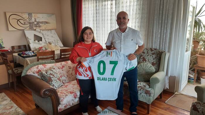 Başkanımız Dilara Çevik'i tebrik etti